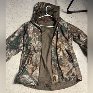 Real tree field and stream woman’s small waterproof and wind proof